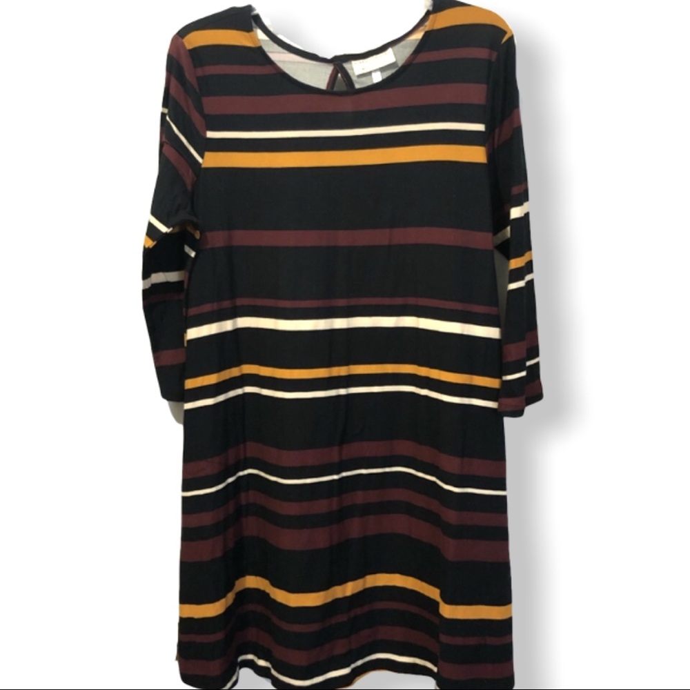 Soft stripe dress Bobbie Brooks Medium keyhole
